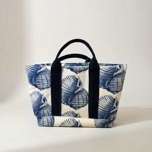 White and Blue Seashells Tote